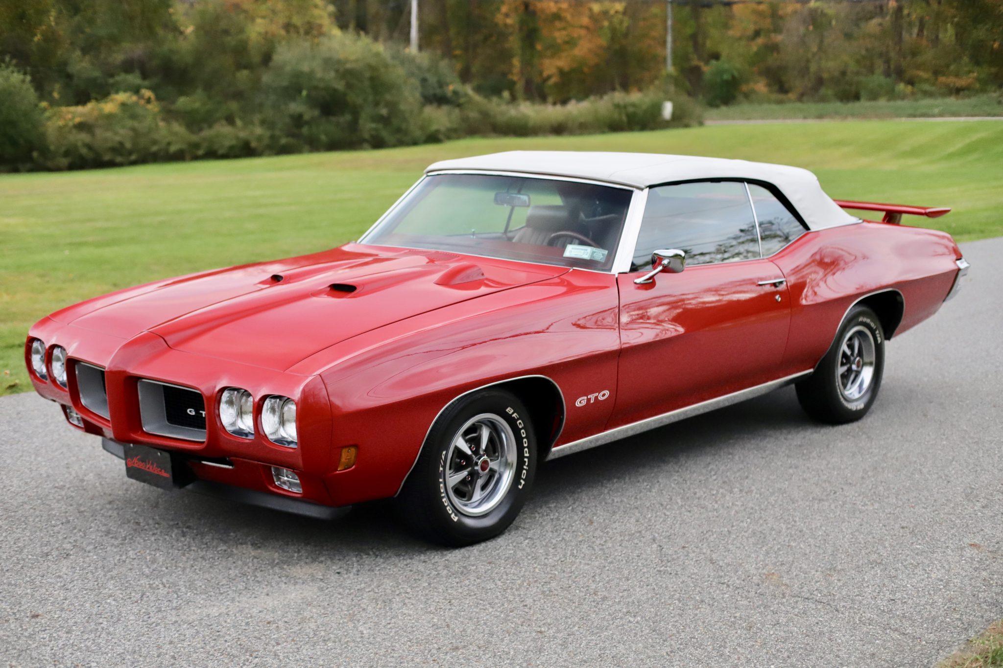 Top 5 Most Beautiful Pontiac Cars for Sale – American Muscle & Classic Legends